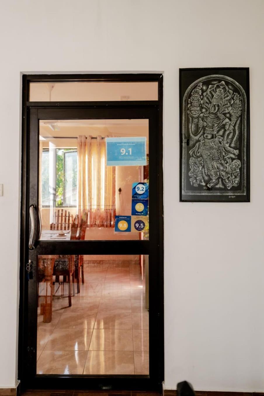 Suwani Pinnawala Homestay Esterno foto