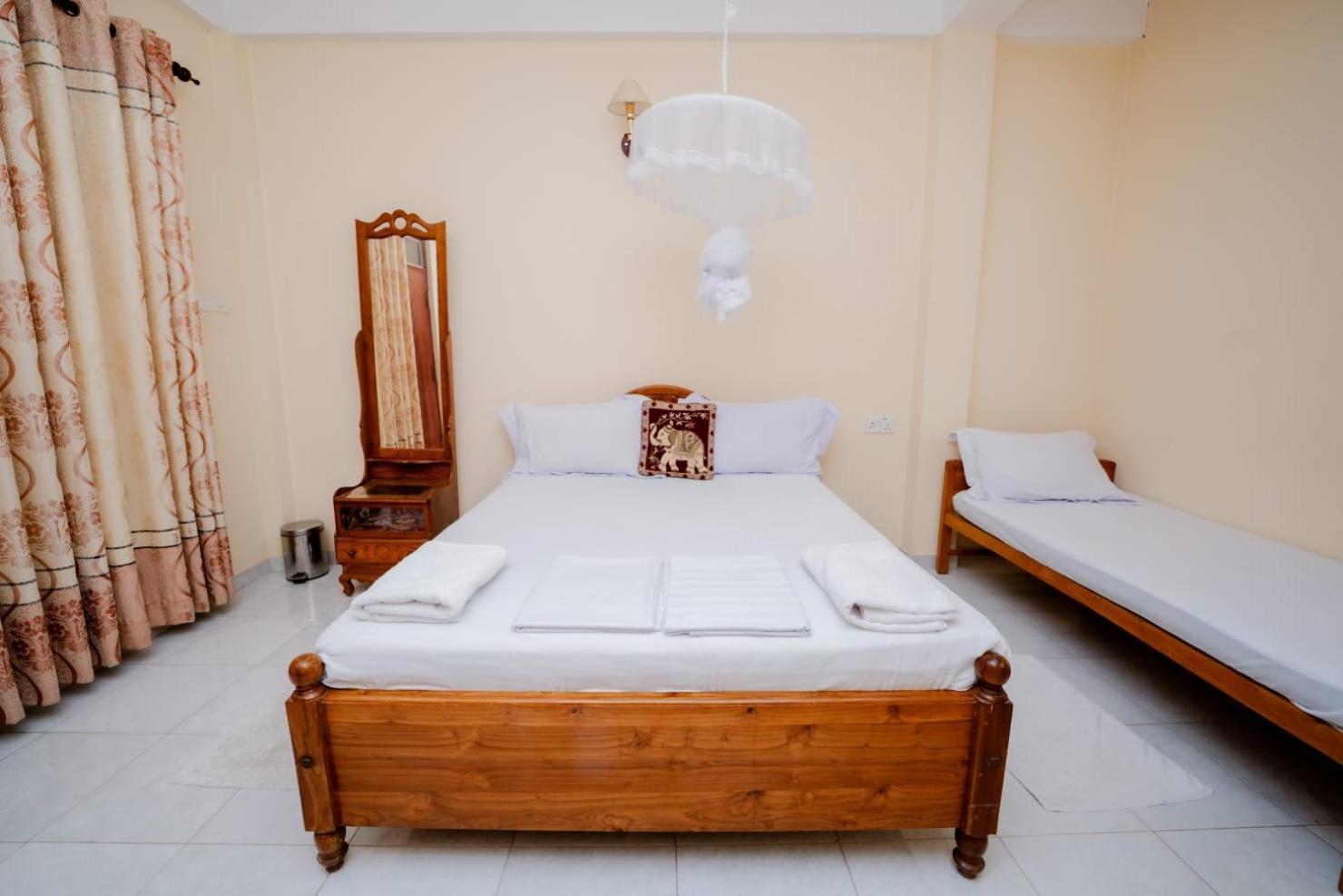 Suwani Pinnawala Homestay Esterno foto
