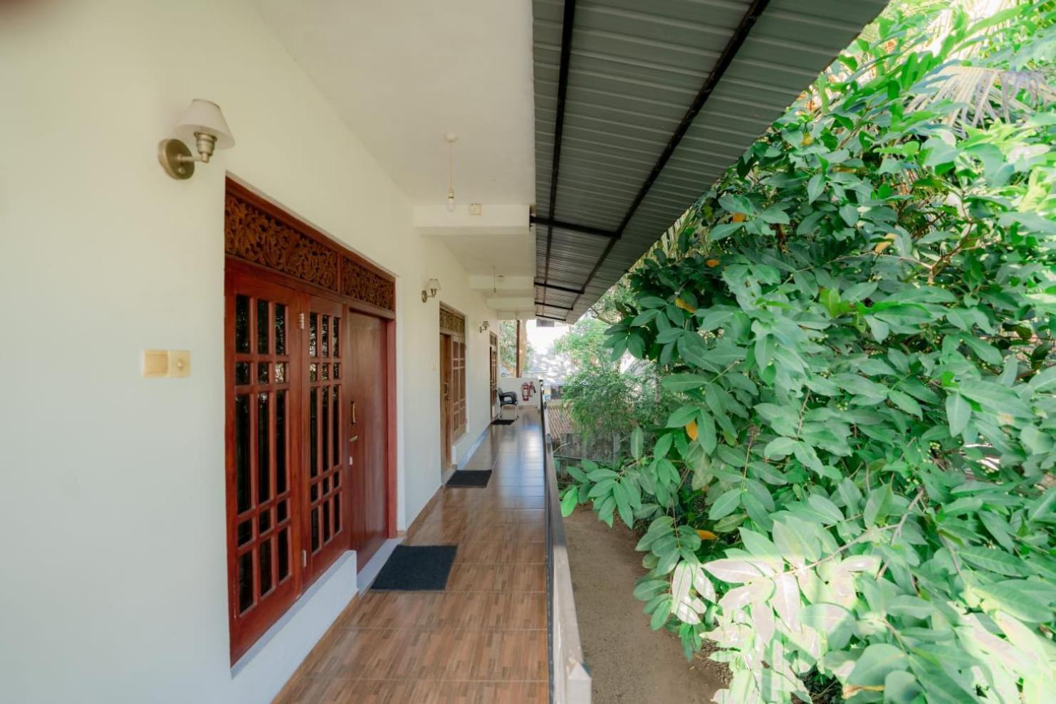 Suwani Pinnawala Homestay Esterno foto