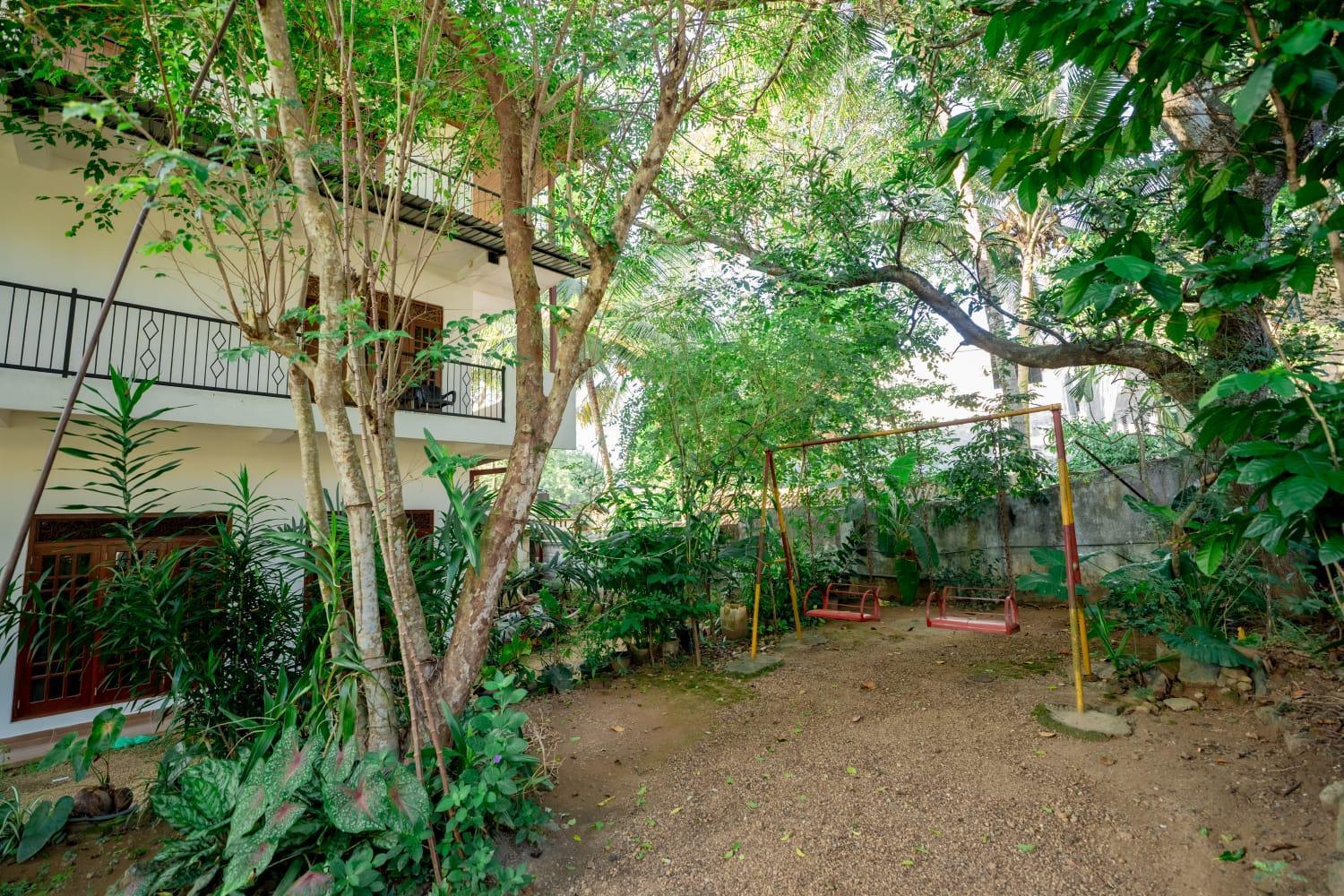 Suwani Pinnawala Homestay Esterno foto
