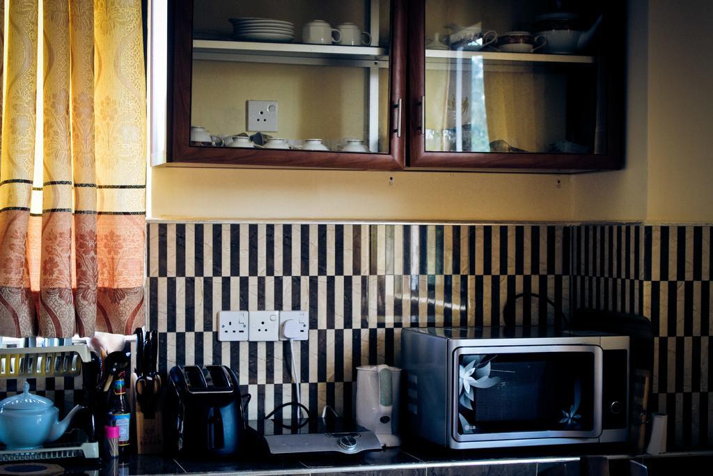 Suwani Pinnawala Homestay Esterno foto